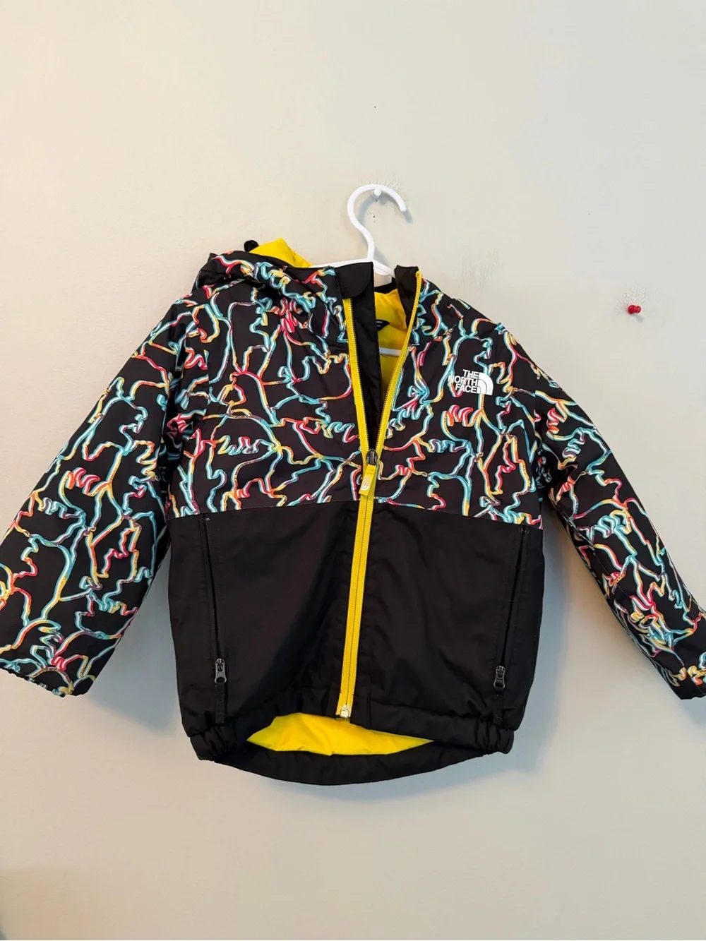 The North Face Snowquest Insulated Ski Jacket Black Animal Camo Print